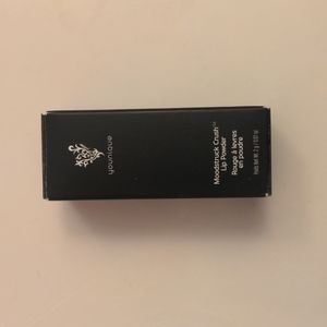 Younique Moodstruck Crush Lip Powder